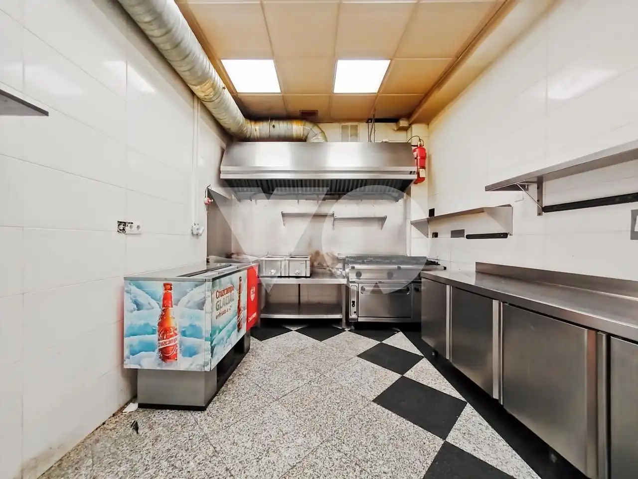 Cocina de Local en venta en  Madrid Capital con Aire acondicionado