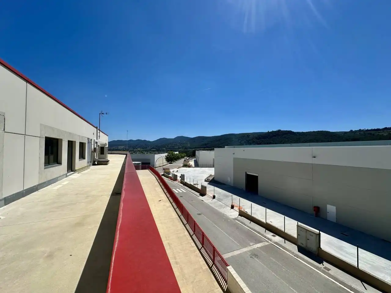 Vista exterior de Local de alquiler en Subirats