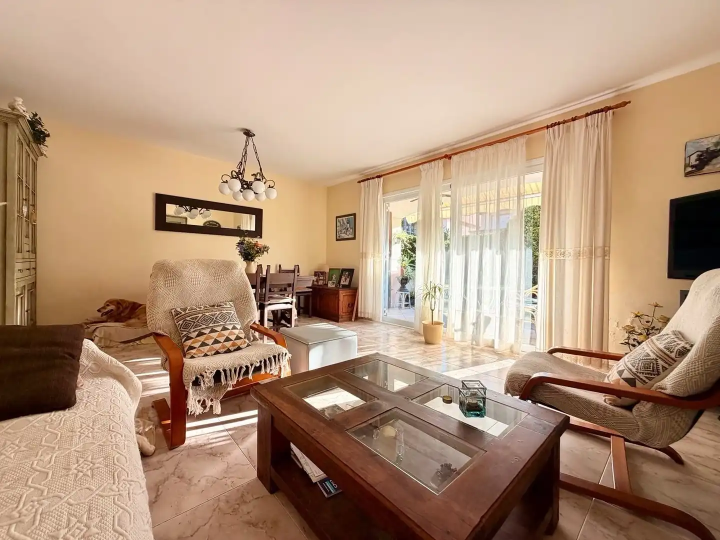 Sala d'estar de Casa adosada en venda en Alcúdia amb Aire condicionat, Calefacció i Jardí privat