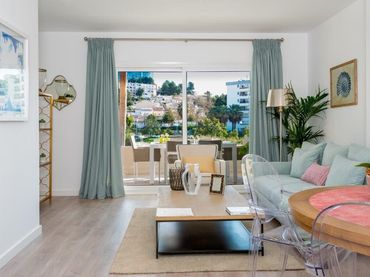 Apartamento con piscina en venta en Nueva Andalucía