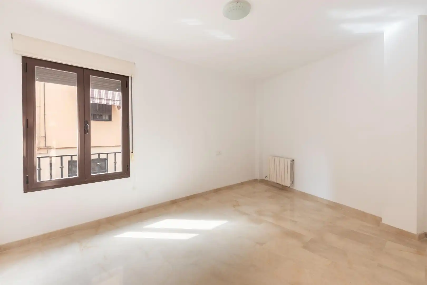 Dormitori de Casa adosada en venda en Monachil amb Aire condicionat, Calefacció i Terrassa