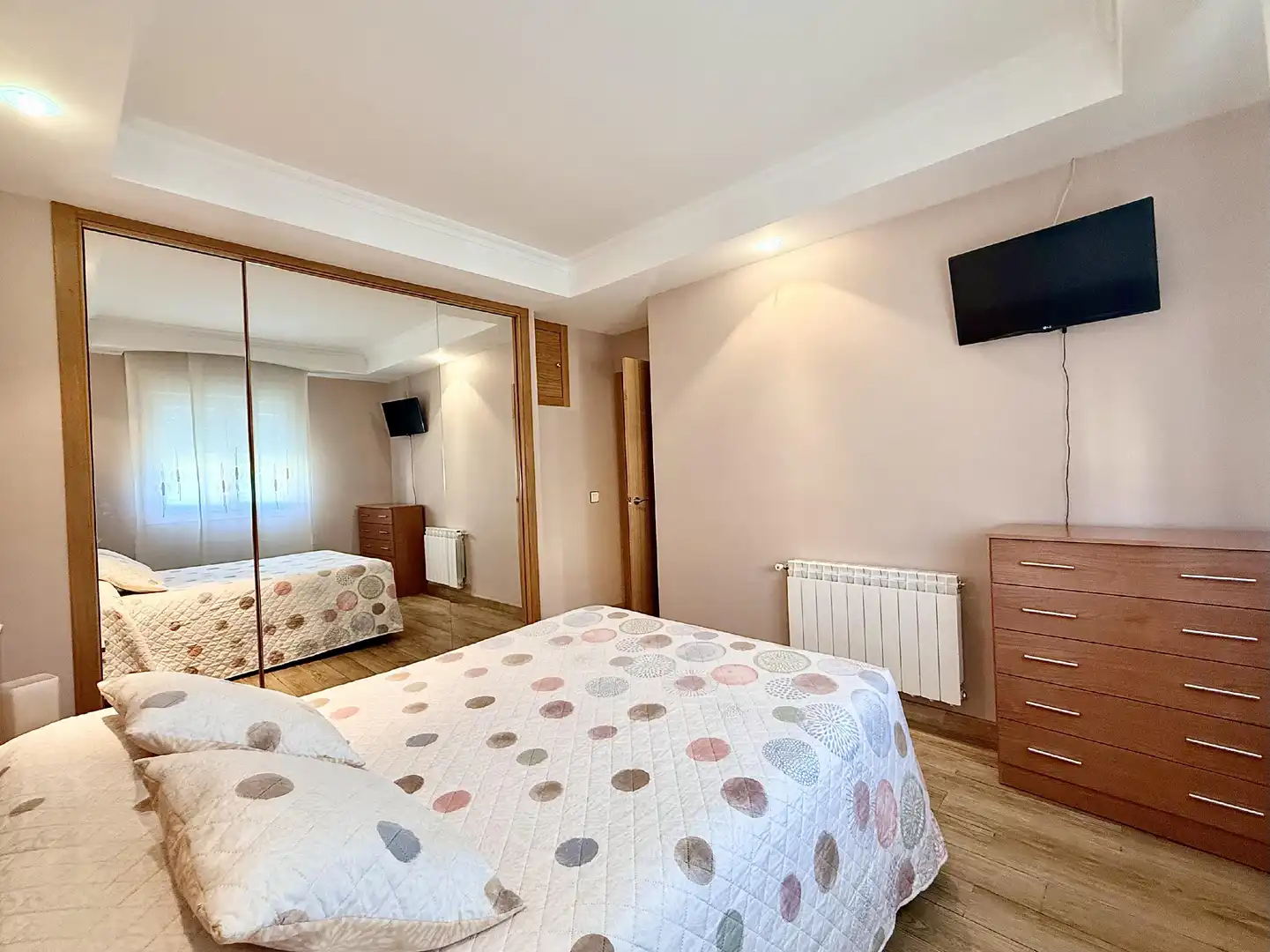 Habitación de Dúplex en venta en Plasencia con Aire acondicionado, Calefacción y Parquet