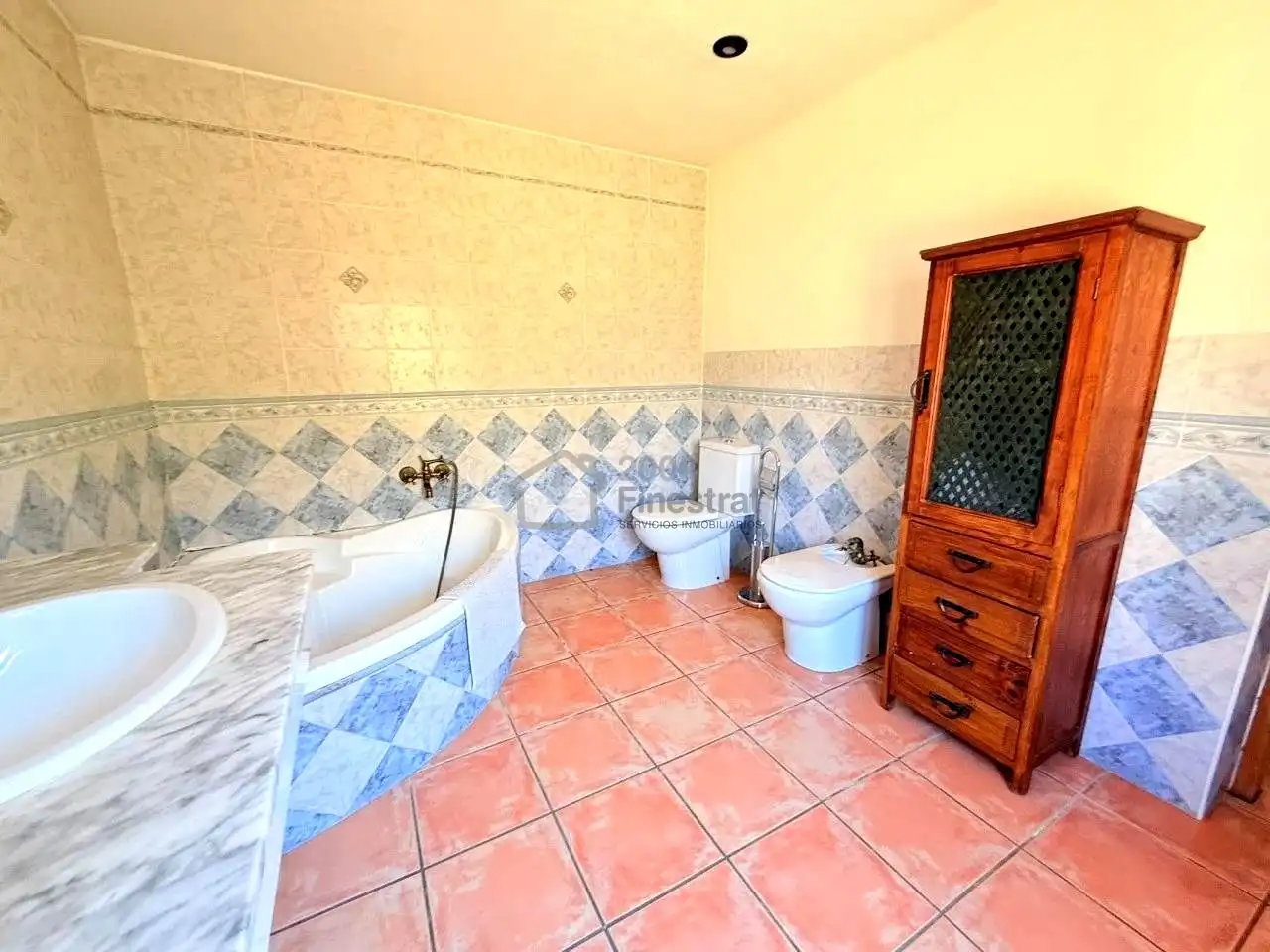 Baño de Casa o chalet en venta en L'Alfàs del Pi con Aire acondicionado, Jardín privado y Terraza