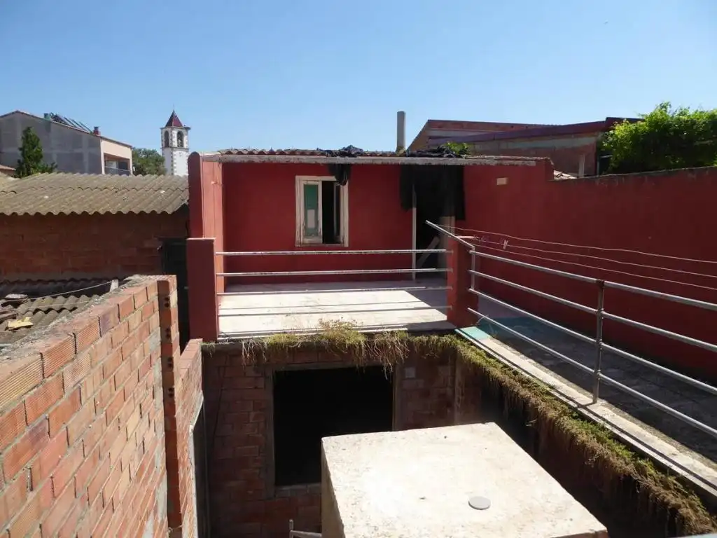 Vista exterior de Edifici en venda en Vila-sana