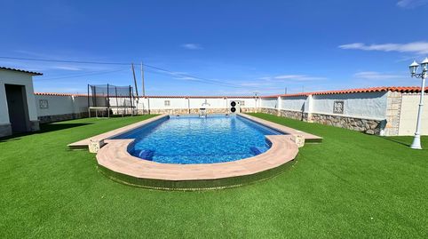 Esta impresionante villa, ubicada en un generoso terreno de 13000m, ofrece una lujosa combinación de vida moderna y encanto al air, imatge 2