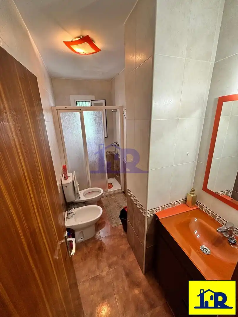 Baño de Piso de alquiler en Cuenca con Calefacción y Amueblado