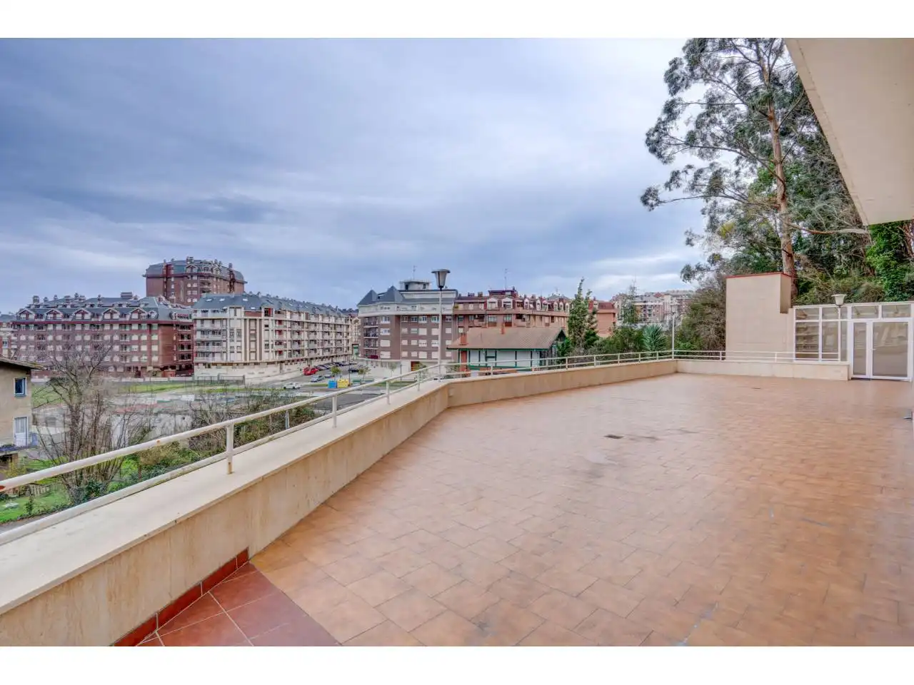 Terrace of Flat for rent in Castro-Urdiales  with Heating and Terrace