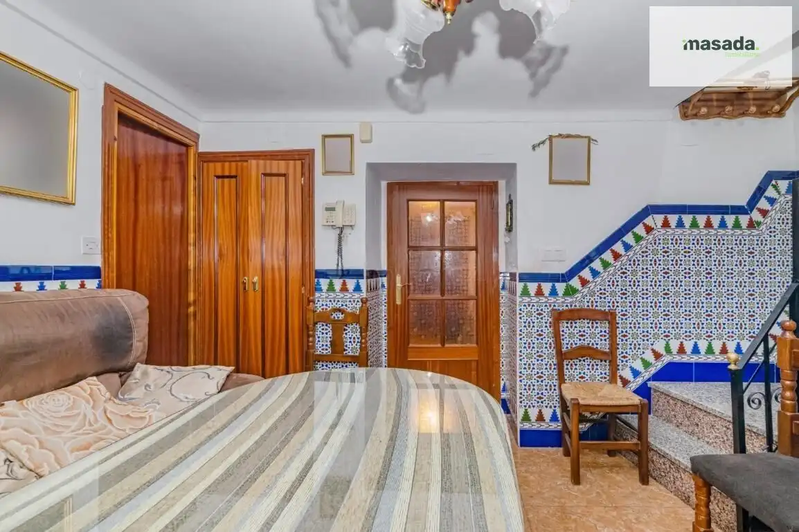 Habitación de Casa adosada en venta en Montefrío