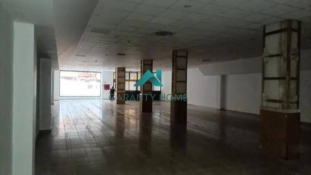 Local comercial en Alquiler en Torrefiel