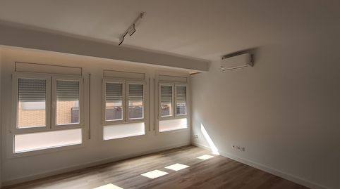 Foto 3 de Piso de alquiler en Riu Terri, Eixample Sud – Migdia, Girona Capital