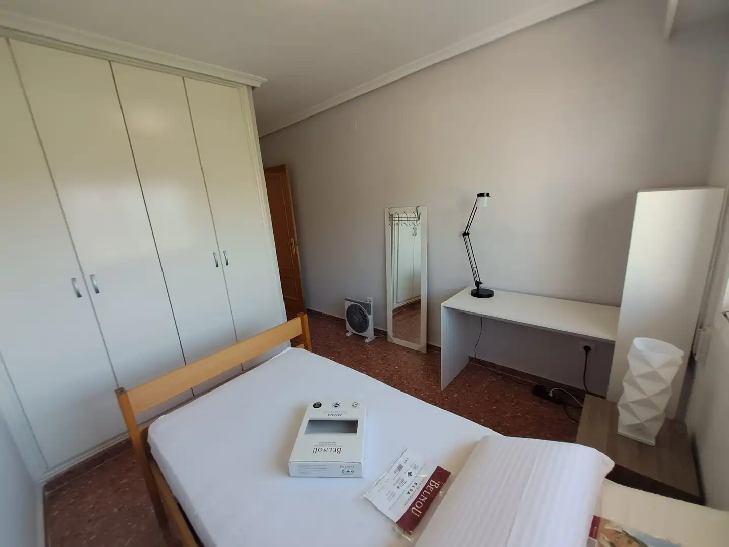 Schlafzimmer von Wohnung zur Miete in Burjassot mit Balkon