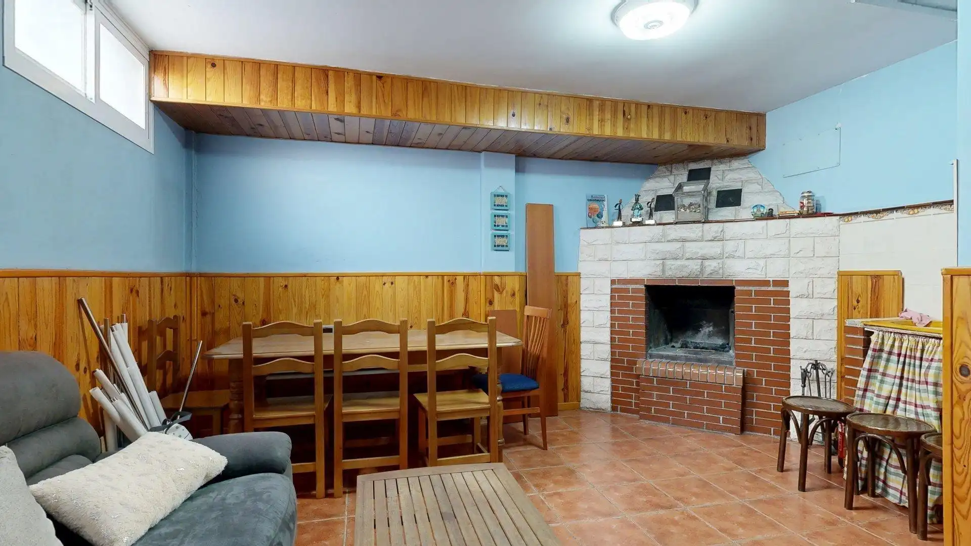 Sala de estar de Casa adosada en venta en Zaragoza con Calefacción, Jardín privado y Terraza