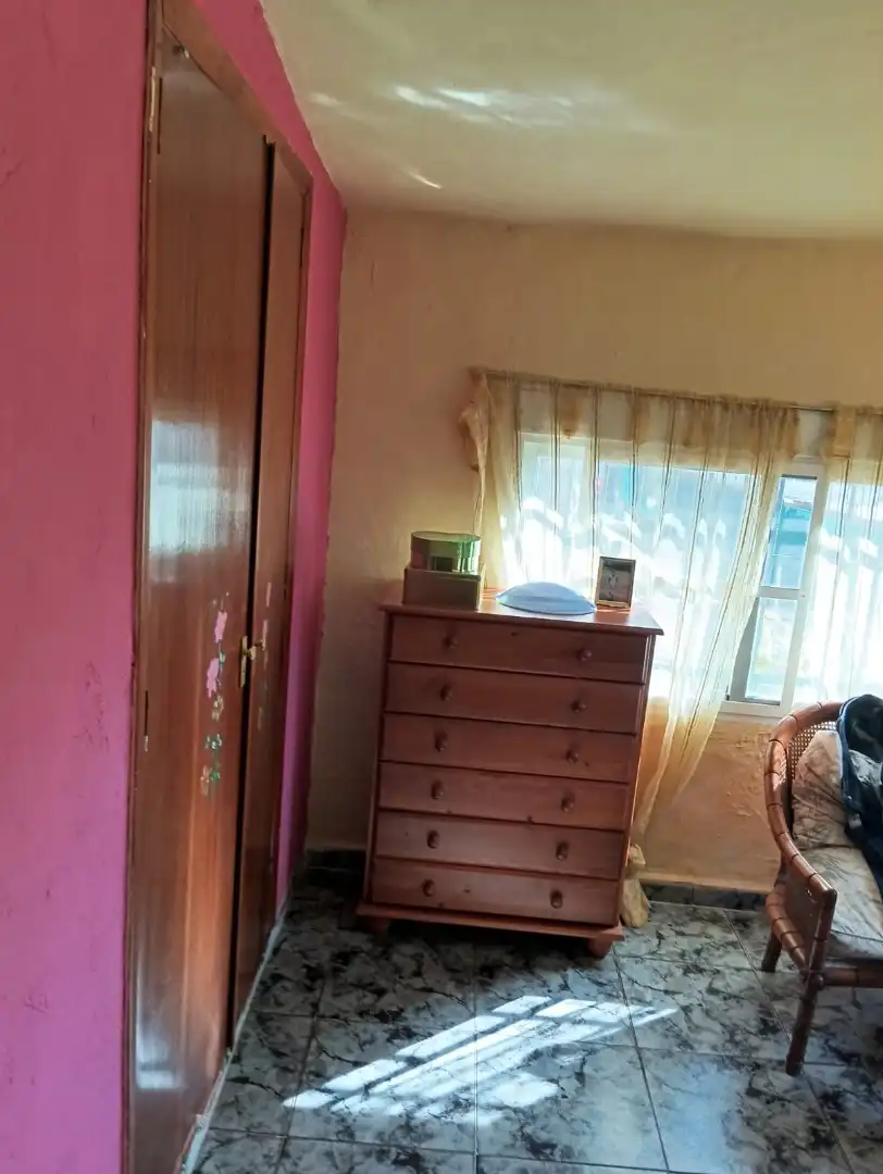 Habitación de Casa o chalet en venta en Llombai con Aire acondicionado, Calefacción y Jardín privado