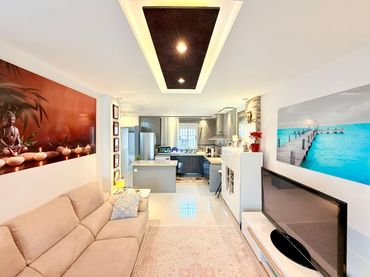Chalet con piscina en venta en Orihuela Costa