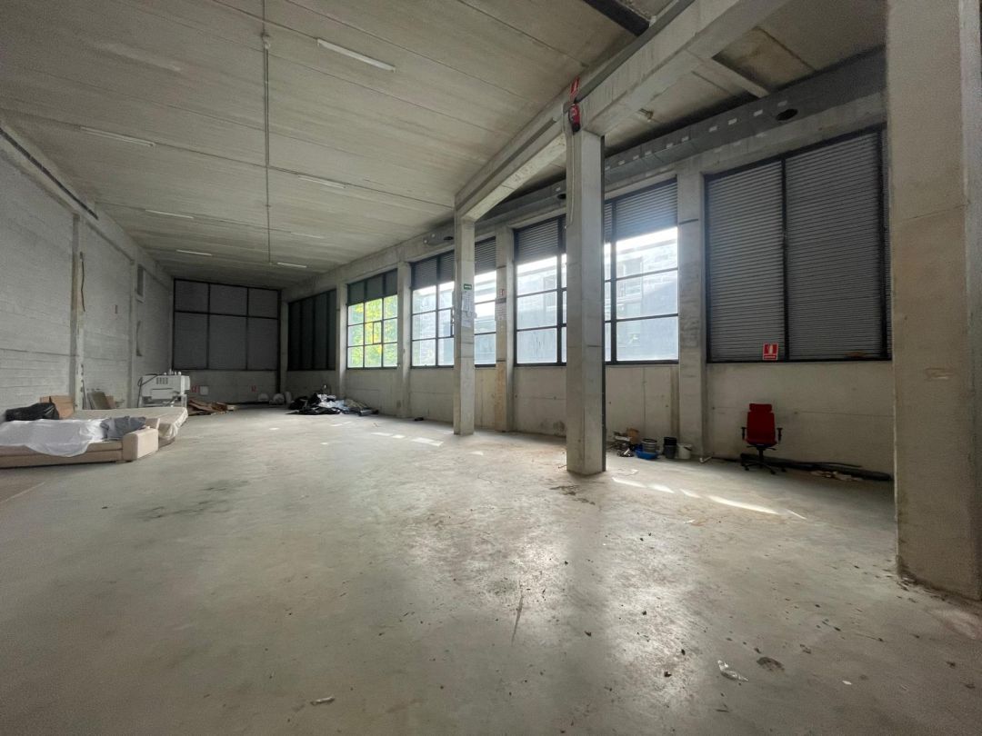 Industrial buildings to rent in Donostia - San Sebastián 