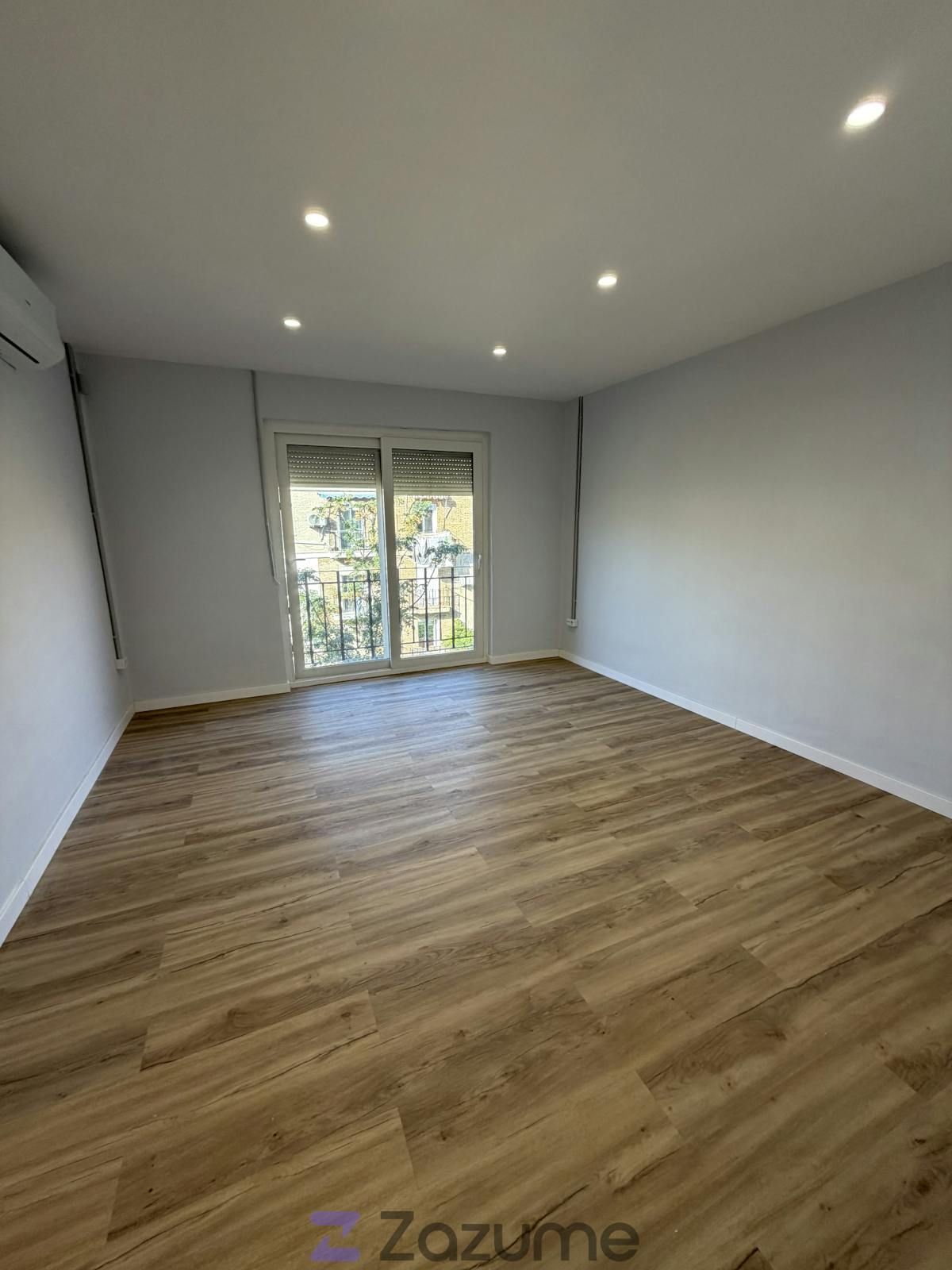 Bedroom of Flat to rent in  Valencia Capital  with Air Conditioner, Heating and Private garden