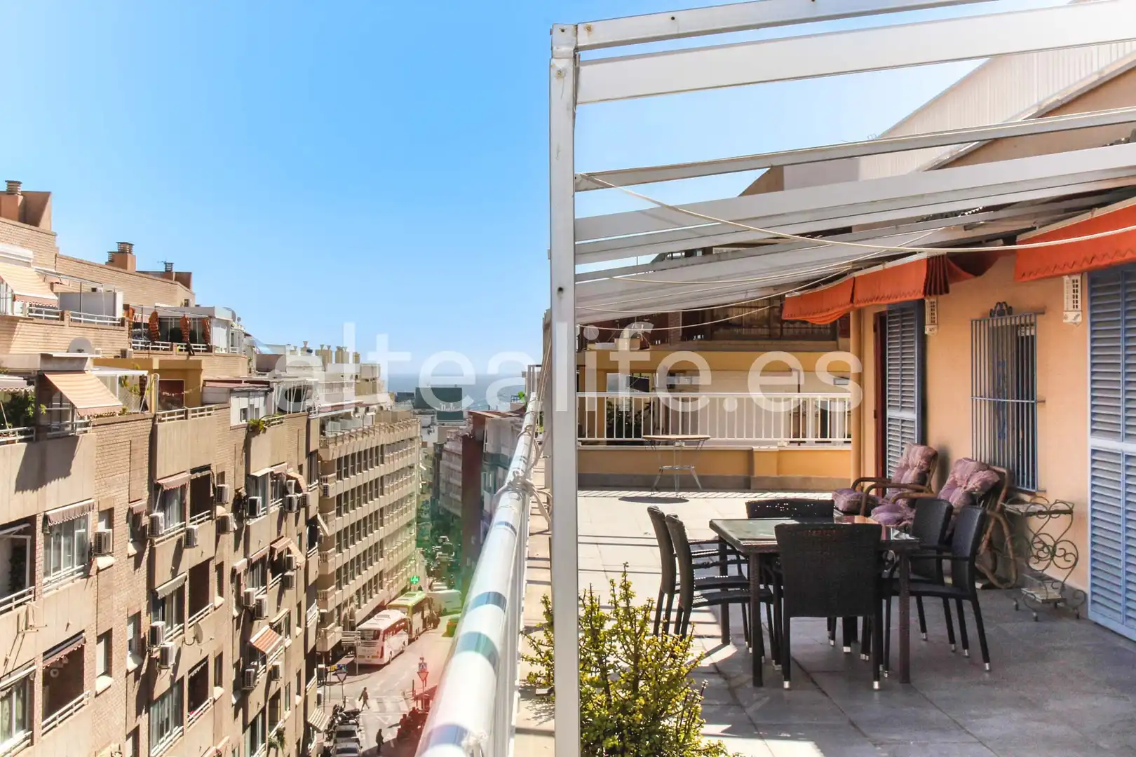 Terrasse von Dachboden zum Verkauf in Benidorm mit Klimaanlage und Terrasse
