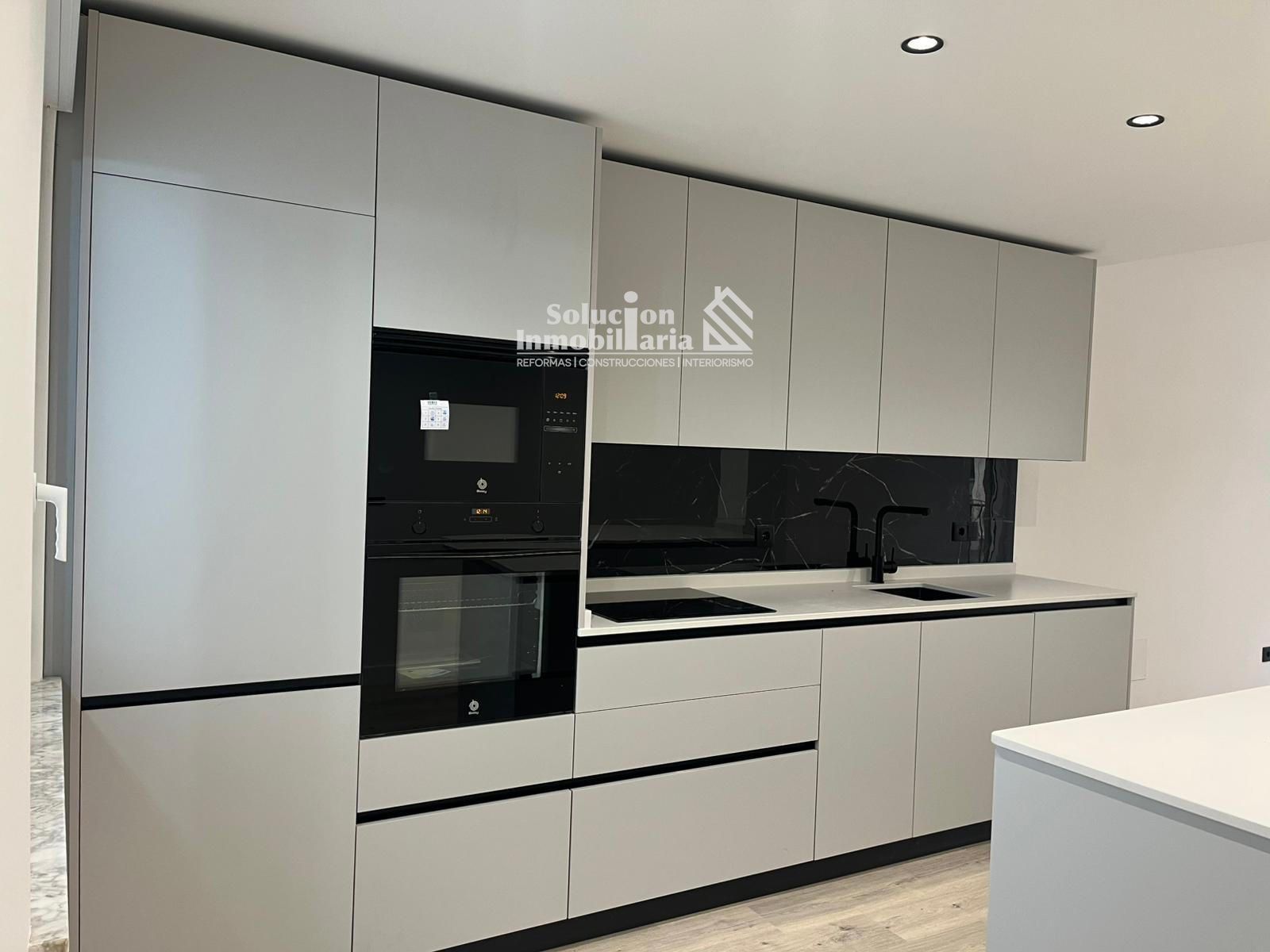 Cocina de Piso en venta en Salamanca Capital con Calefacción y Amueblado