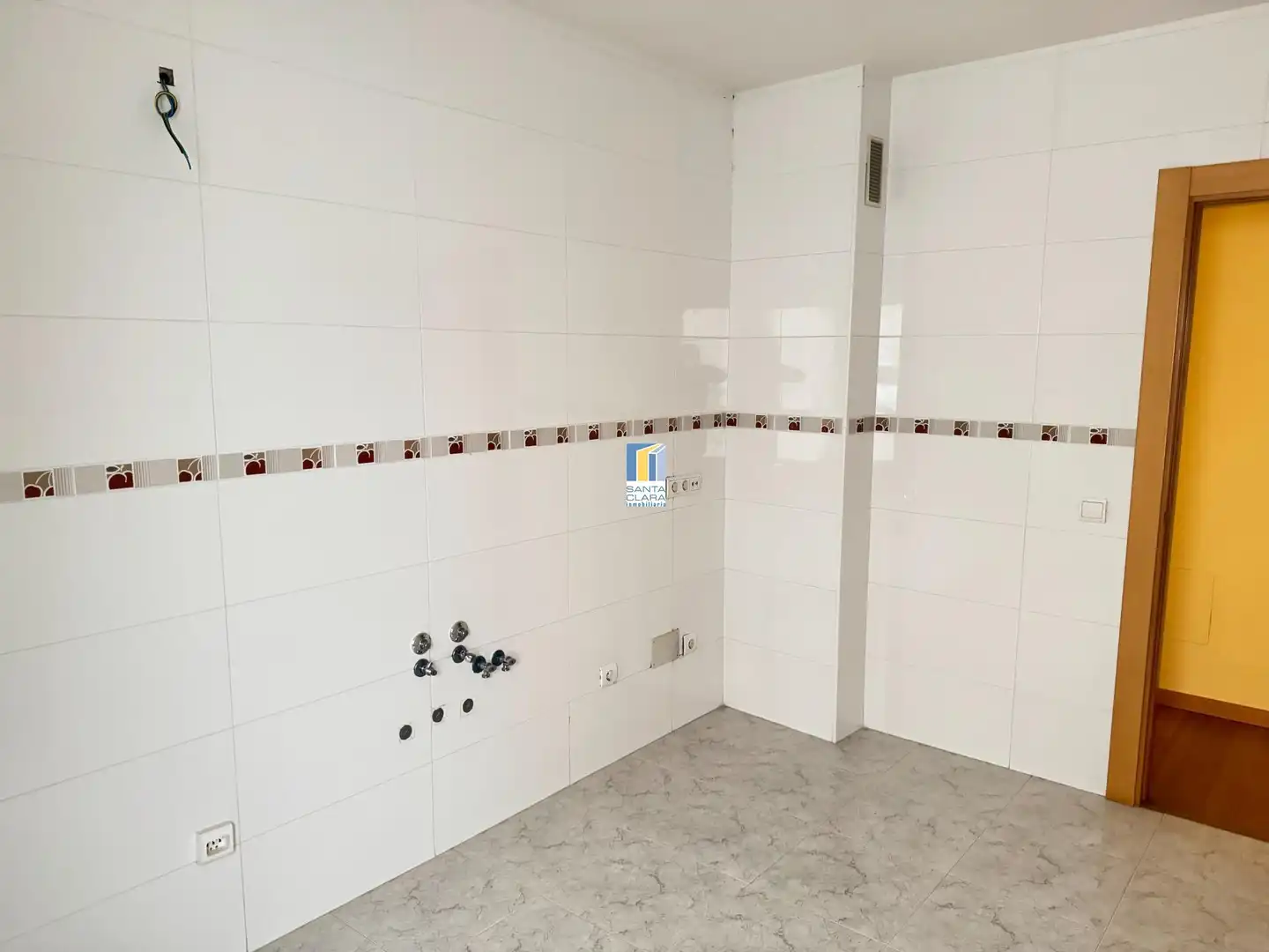 Bathroom of Flat for sale in Zamora Capital   with Heating and Balcony