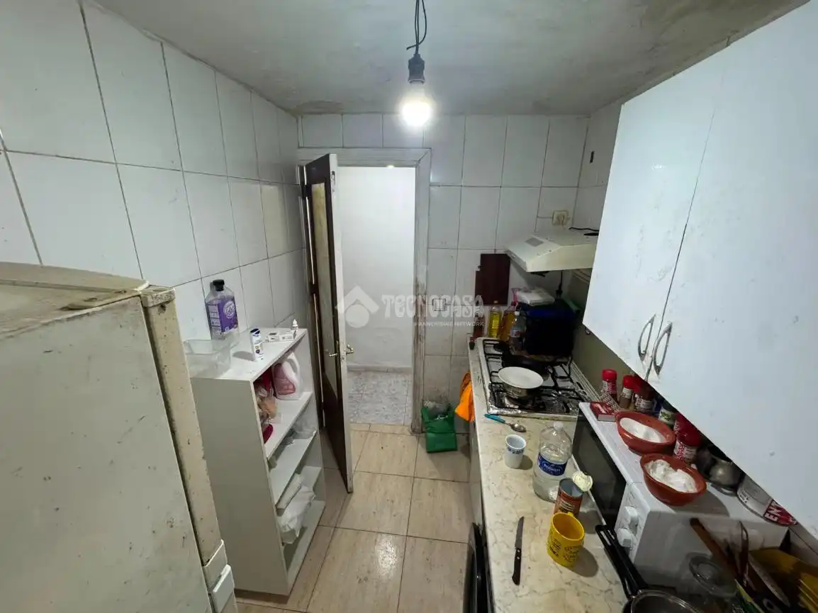 Cuina de Casa adosada en venda en Villarrubio amb Calefacció, Traster i Balcó