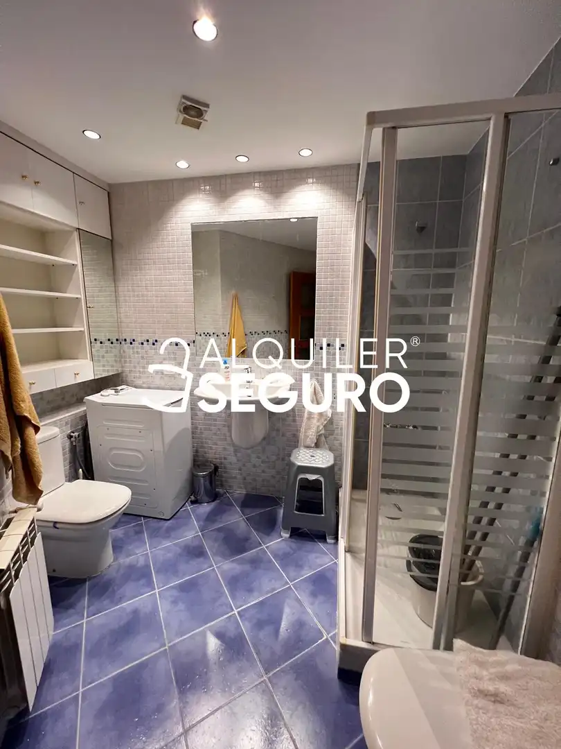 Bany de Estudi de lloguer en Madrid amb Calefacció i Terrassa