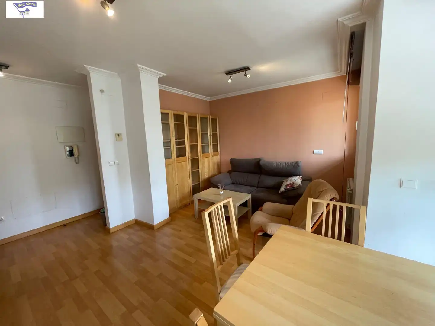 Sala de estar de Apartamento en venta en Albacete con Calefacción, Trastero y Balcón