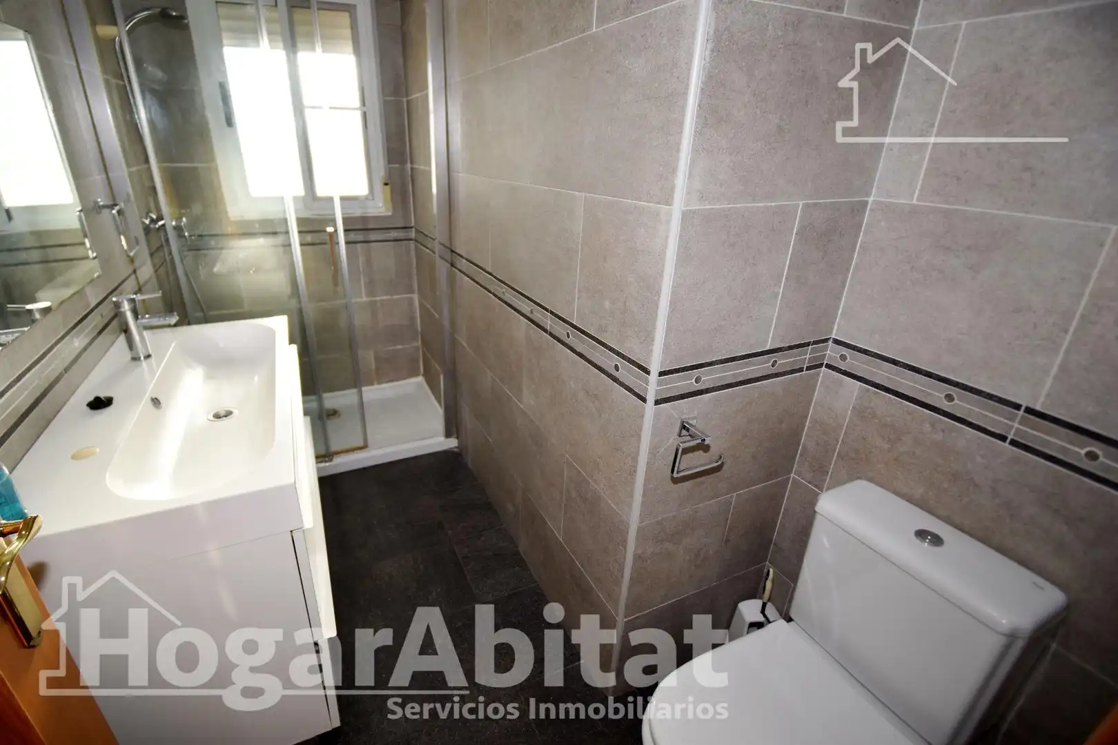 Bany de Casa o xalet en venda en Borriol amb Calefacció, Jardí privat i Terrassa