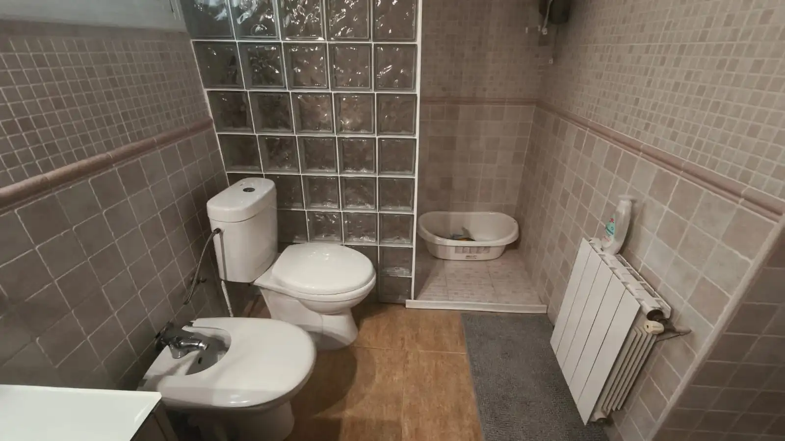 Bany de Casa o xalet en venda en Cervelló amb Aire condicionat, Calefacció i Jardí privat