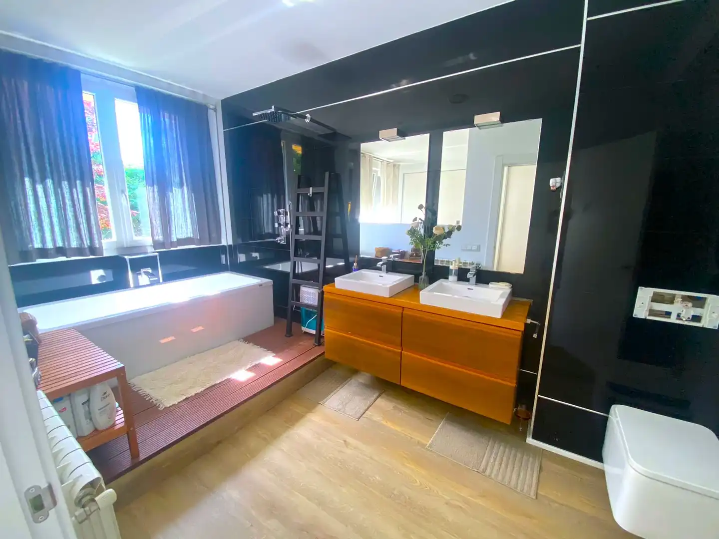 Bathroom of Houses for sale in Castro-Urdiales  with Heating, Private garden and Parquet flooring