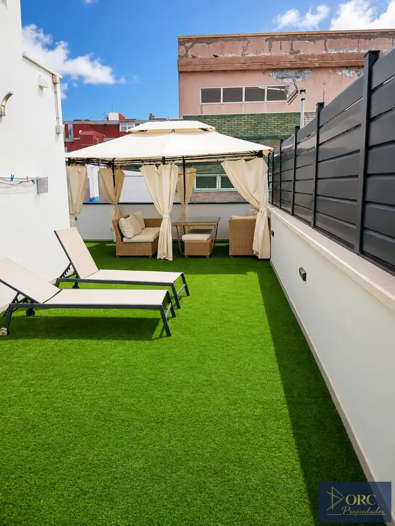Piso con terraza de alquiler en La Isleta