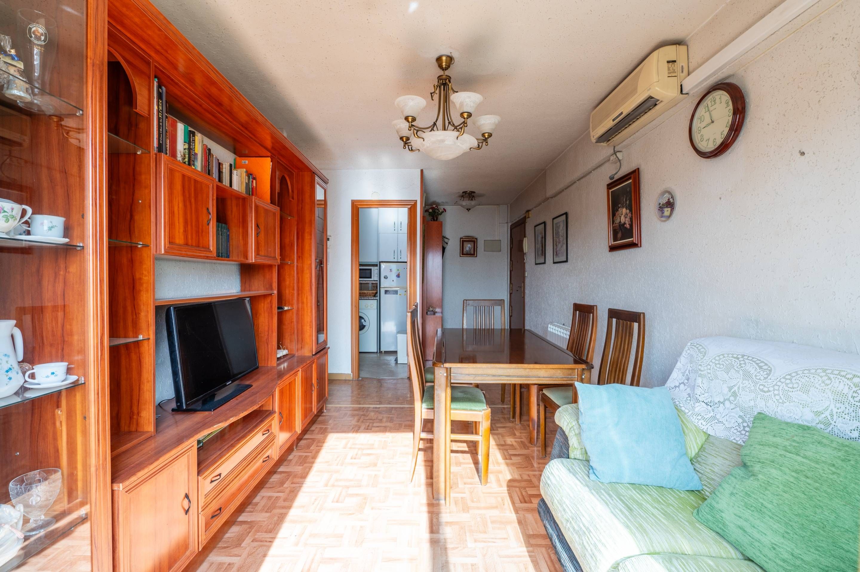 Bedroom of Flat for sale in  Madrid Capital  with Air Conditioner, Heating and Terrace