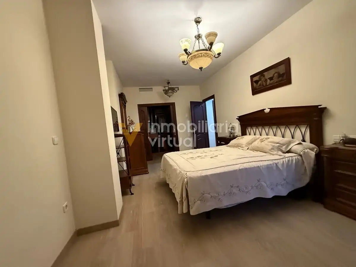 Habitación de Piso en venta en Cabra con Aire acondicionado, Calefacción y Amueblado
