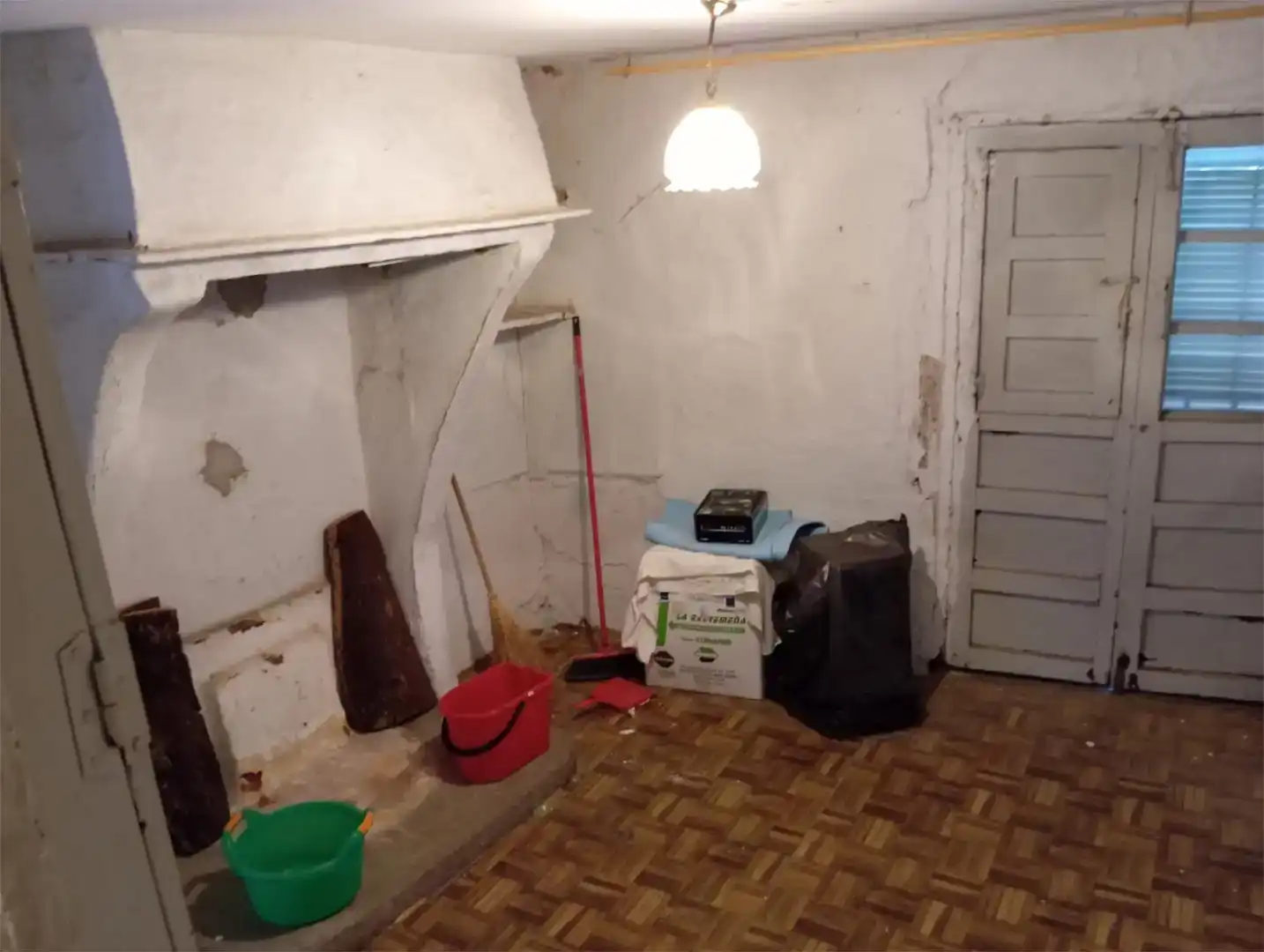 Casa adosada en venda en Arenas de San Pedro amb Balcó