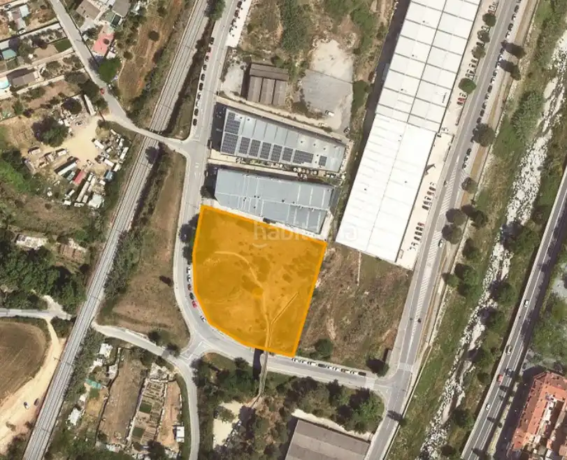 Terreny industrial en venda a Plaça la Llana, Zona Nord