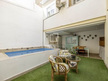 Pis amb piscina en venda a Jesús