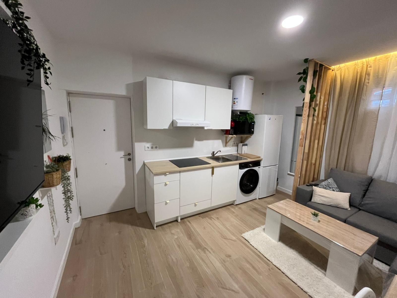 Cuina de Pis en venda en  Sevilla Capital amb Aire condicionat