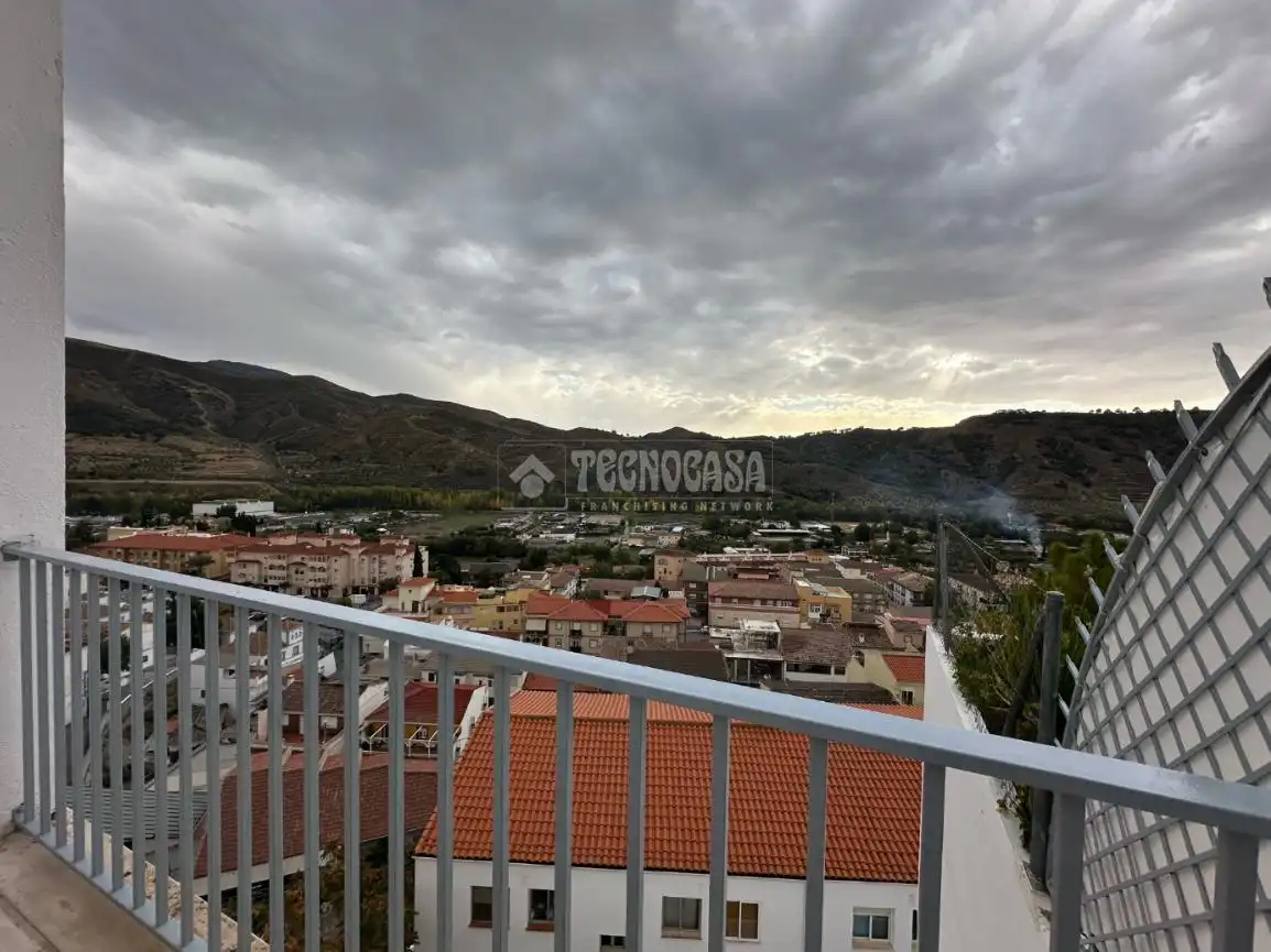 Vista exterior de Piso en venta en Cenes de la Vega con Terraza