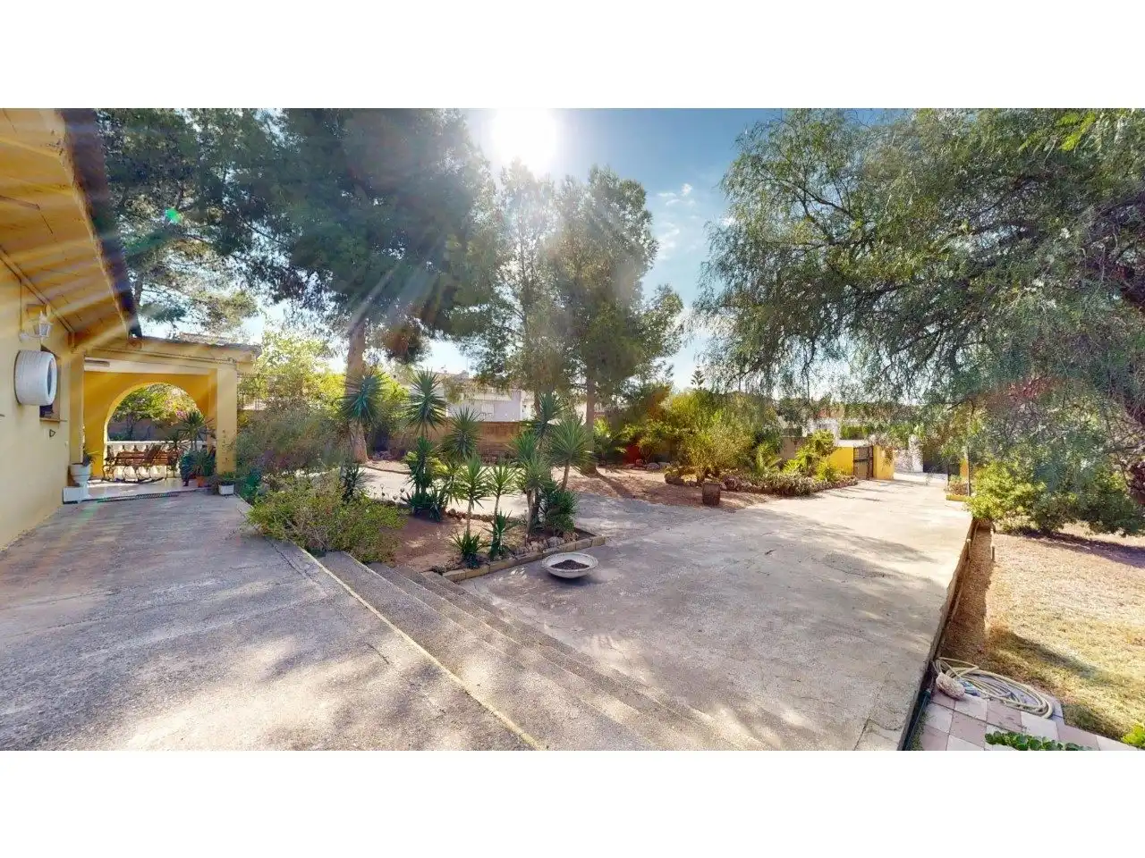 Vista exterior de Casa o chalet en venta en Llíria con Jardín privado, Terraza y Piscina
