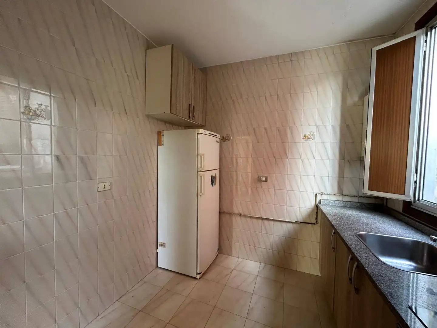 Kitchen of Detached homes for sale in Vigo   with Parquet flooring and Oven