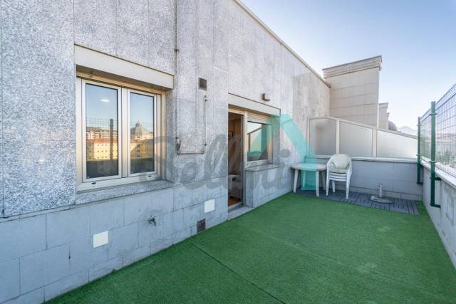 Ático en Alquiler en De Los Ferrocarriles Economicos De Asturias en Milán - Pumarín