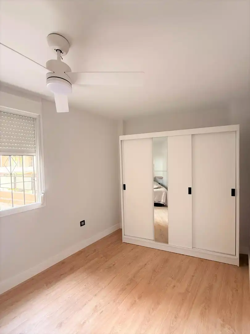 Schlafzimmer von Wohnung zum Verkauf in Torremolinos mit Möbliert