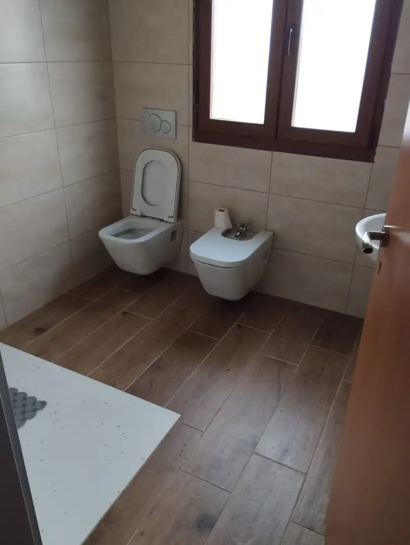 Bany de Casa o xalet en venda en Coristanco amb Jardí privat, Terrassa i Balcó