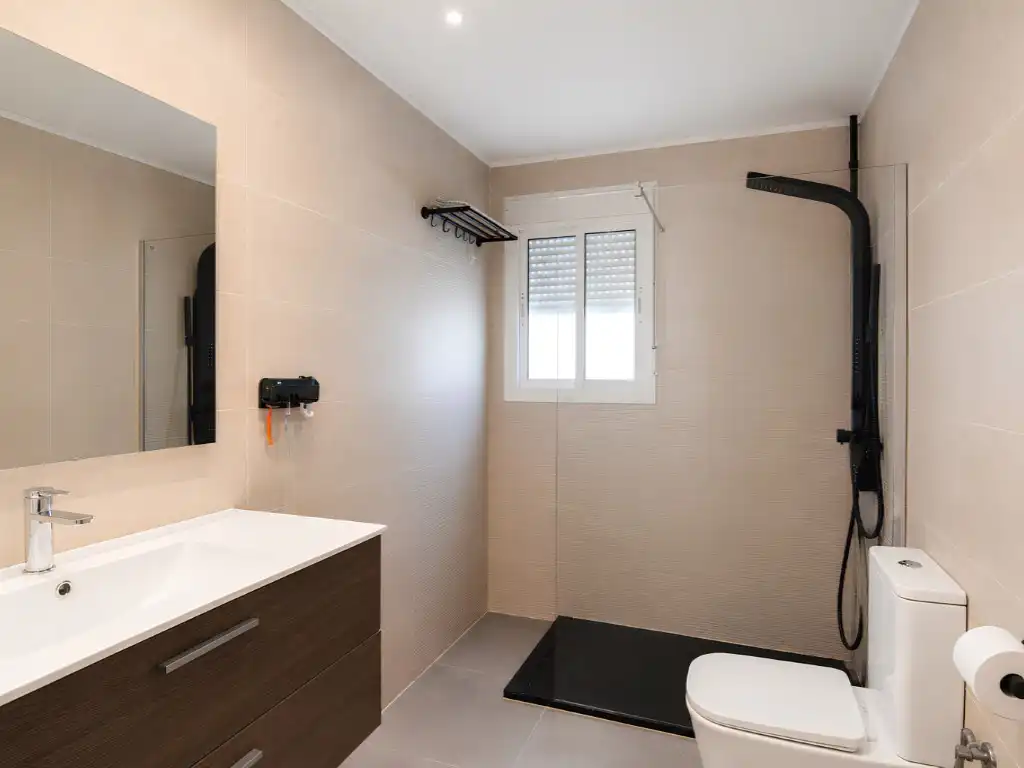 Bany de Casa o xalet en venda en Mijas amb Aire condicionat, Calefacció i Jardí privat