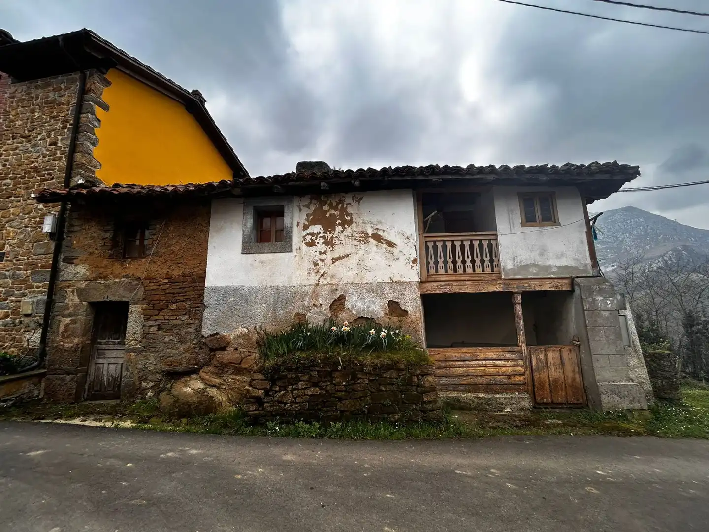 Casa con jardín en venta en Amieva