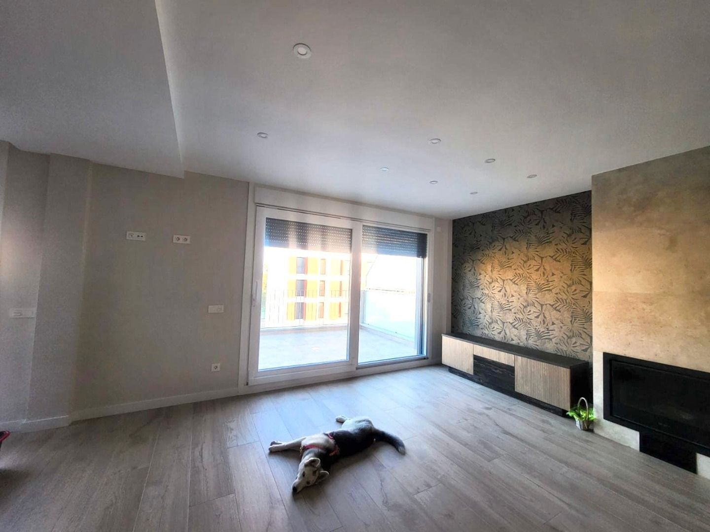 Living room of Apartment for sale in Burgos Capital  with Heating, Parquet flooring and Terrace