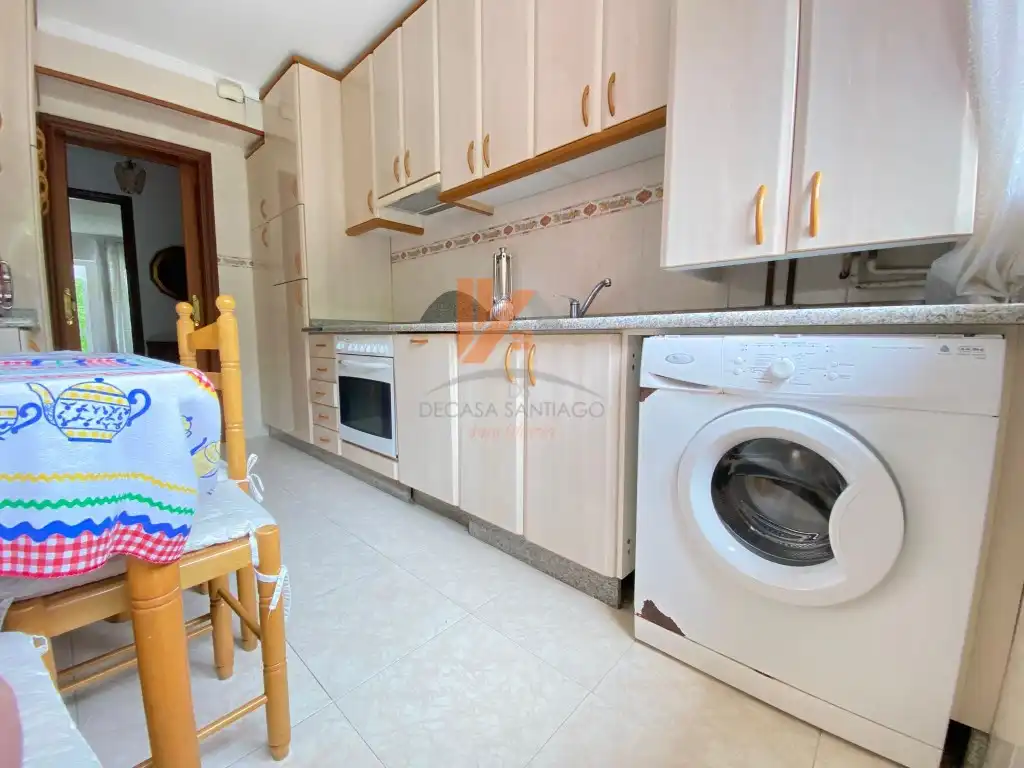 Kitchen of Flat for rent in Santiago de Compostela   with Furnished and Washing machine