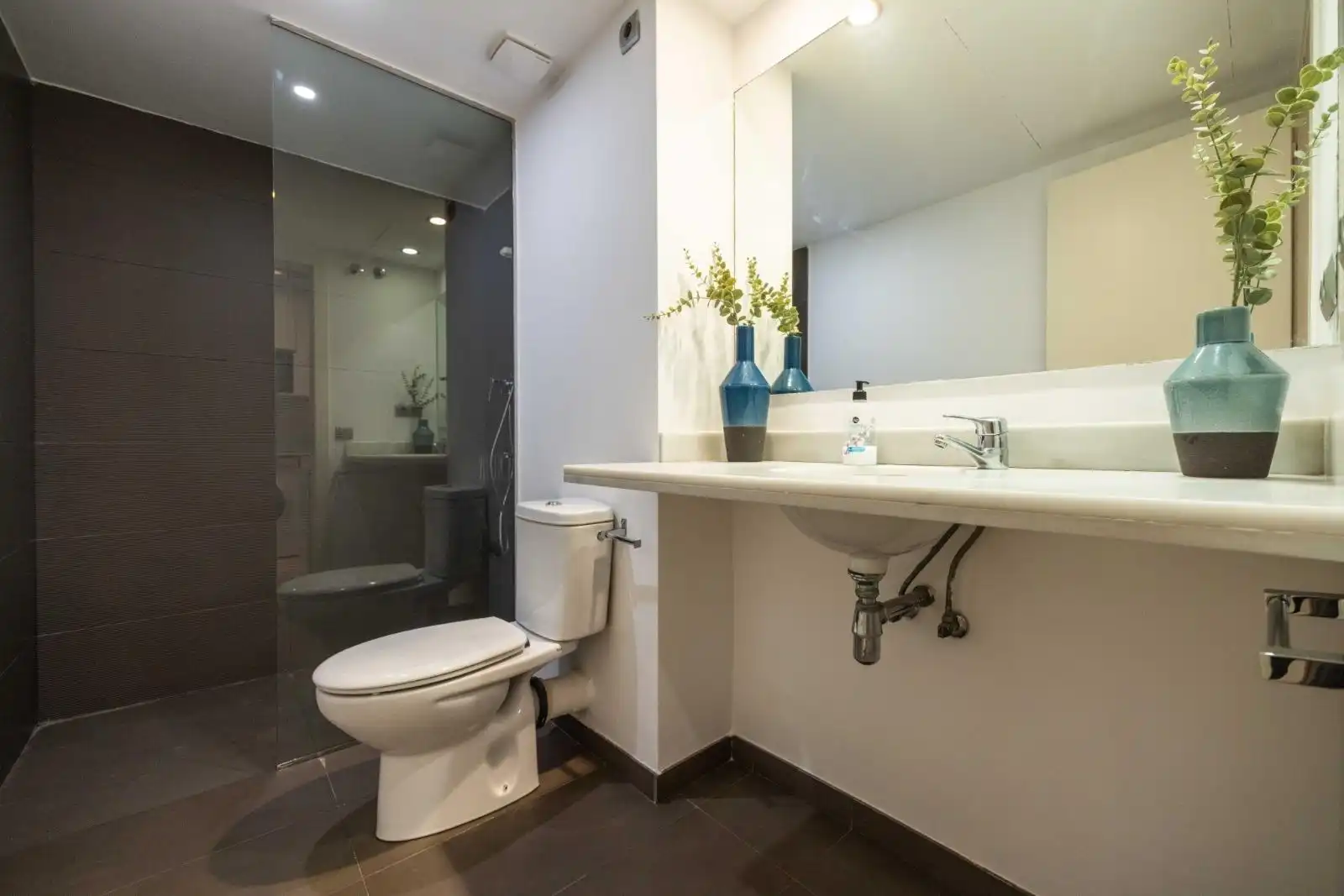 Baño de Piso de alquiler en Barcelona con Aire acondicionado, Calefacción y Parquet