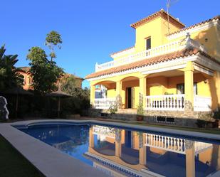 Piscina de Casa o xalet de lloguer en Coín amb Aire condicionat, Jardí privat i Terrassa