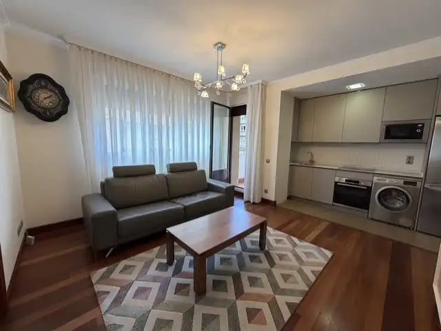 Sala d'estar de Apartament en venda en Santurtzi  amb Calefacció, Terrassa i Moblat