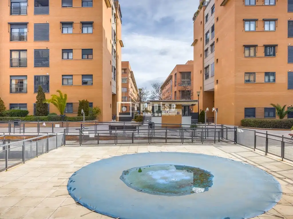 Exterior view of Flat for sale in Madrid  with Heating, Private garden and Parquet flooring